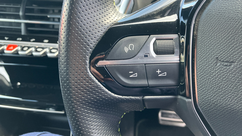 Peugeot 208 1.2 PureTech 100 GT 5dr EAT8 Petrol Hatchback